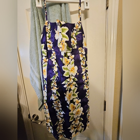 Two Vintage Hawaiian dresses - Picture 3 of 4